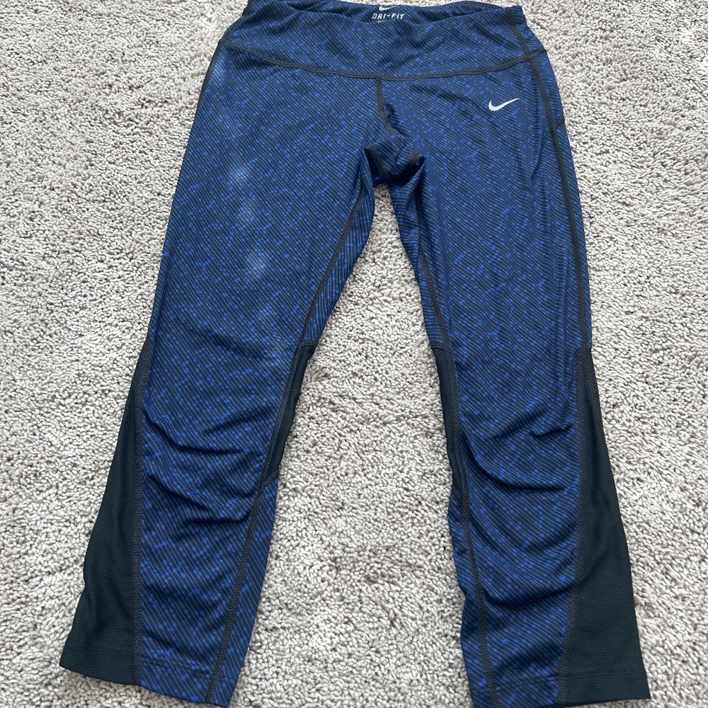 Nike Cropped Dri-Fit Leggings